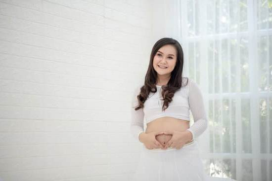 33 Week Pregnancy 33 Week Pregnancy