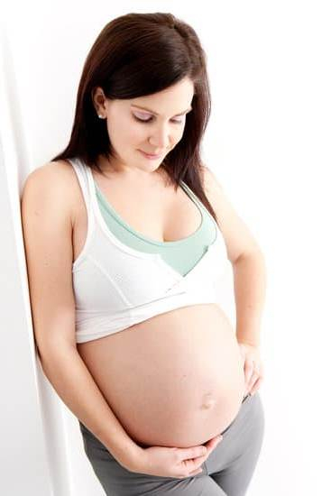Is Back Pain An Early Sign Of Pregnancy