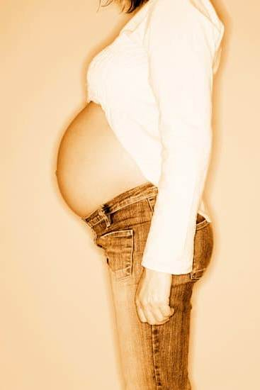 pain in the right side of abdomen pregnancy