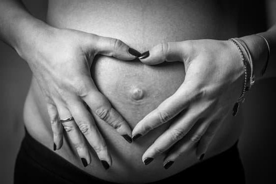 Sharp Pain In Stomach Early Pregnancy