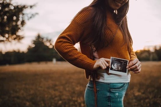A Brownish Discharge In Early Pregnancy