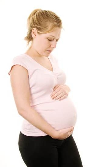 earliest sign of pregnancy discharge