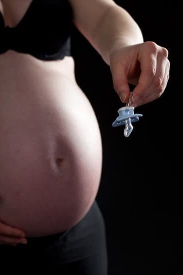 Early Pregnancy And Discharging Chuncks