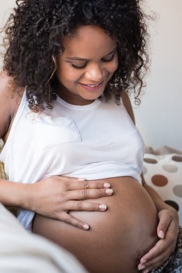 How Much Pink Discharge Is Normal During Pregnancy How Much Pink Discharge Is Normal During Pregnancy