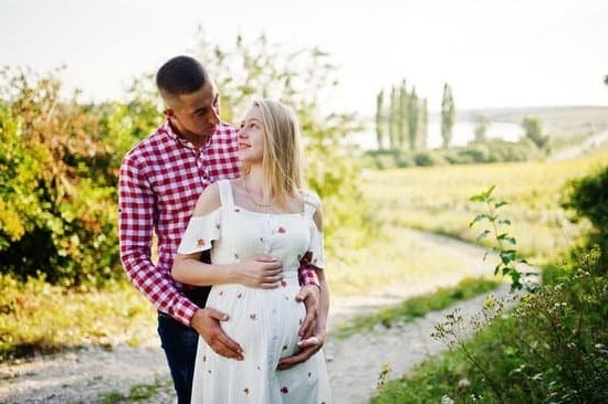 Is Blood Discharge A Sign Of Pregnancy Is Blood Discharge A Sign Of Pregnancy