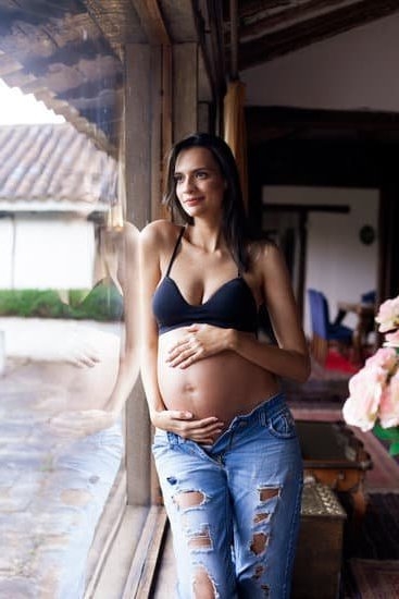 Is Extra Discharge A Sign Of Early Pregnancy Is Extra Discharge A Sign Of Early Pregnancy