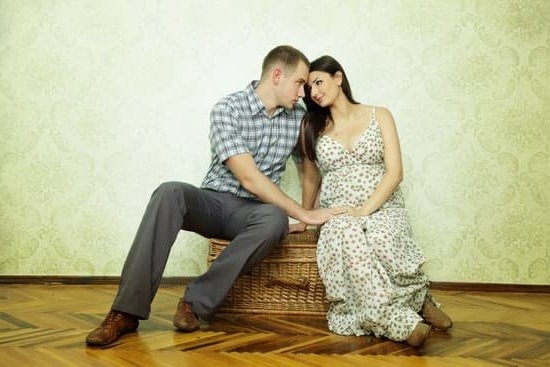 Is It Normal To Discharge Early Pregnancy