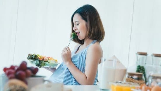 Is It Normal To See White Discharge During Pregnancy
