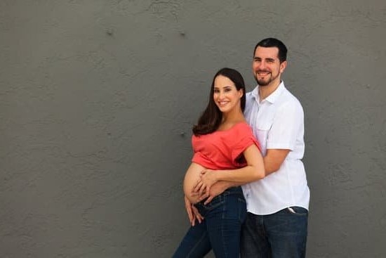 Is Thick Discharge Sign Of Pregnancy