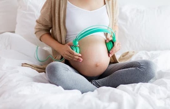 Milky Discharge After Ovulation Sign Of Pregnancy
