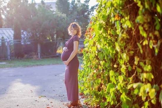 More White Discharge During Early Pregnancy