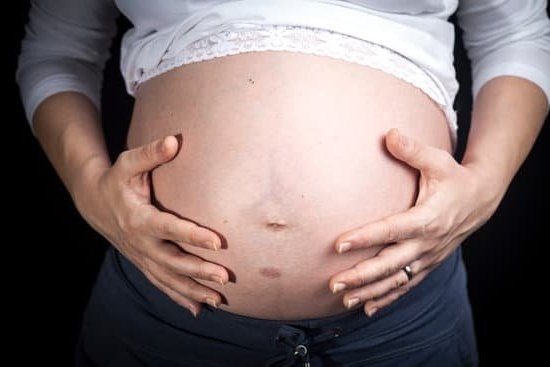 Period Like Cramps And Brown Discharge In Early Pregnancy