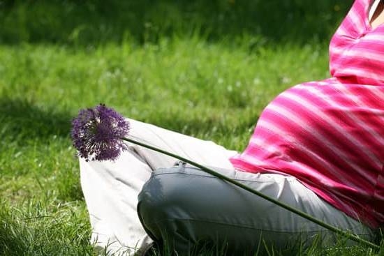 When Do You Start Pregnancy Symptoms