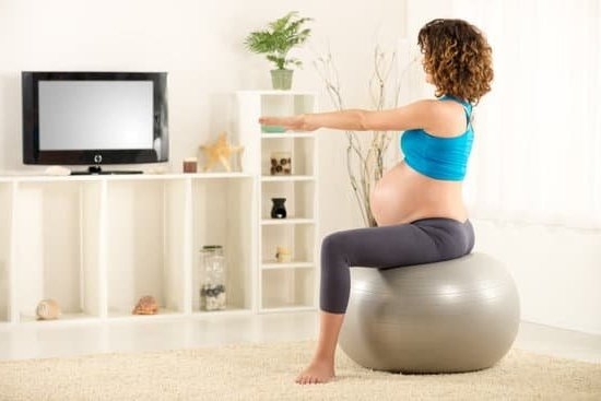 When Does Milky Discharge Start In Pregnancy When Does Milky Discharge Start In Pregnancy