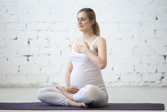 White Rubbery Discharge Pregnancy
