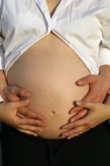 White Thick Creamy Discharge Sign Of Pregnancy