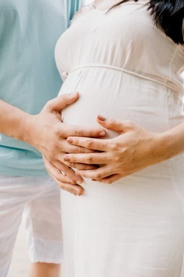 Yellow Fluid Discharge During Pregnancy Yellow Fluid Discharge During Pregnancy