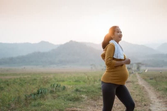 Can Brown Discharge Stop And Come Back During Pregnancy Can Brown Discharge Stop And Come Back During Pregnancy