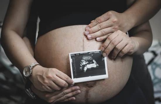 Clear White Sticky Discharge Pregnancy