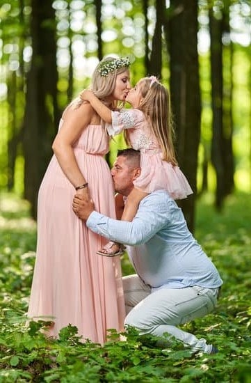 Dark Red Mucus Discharge In Pregnancy Dark Red Mucus Discharge In Pregnancy