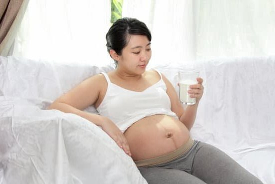 Do You Get A White Discharge During Pregnancy