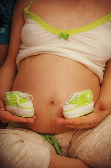 Egg White Discharge With Blood During Pregnancy Egg White Discharge With Blood During Pregnancy