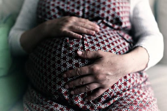 In Early Pregnancy Is There Discharge In Absent Period