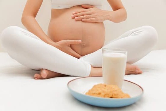 Australian Nutrition Guidelines for Pregnancy Adhering to Australian Nutrition Guidelines for Pregnancy helps promote healthy development for both mom and baby