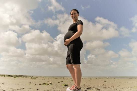 Not Enough Nutrition During Pregnancy Photo of pregnant woman with 'Not Enough Nutrition During Pregnancy' as she eats a healthy meal