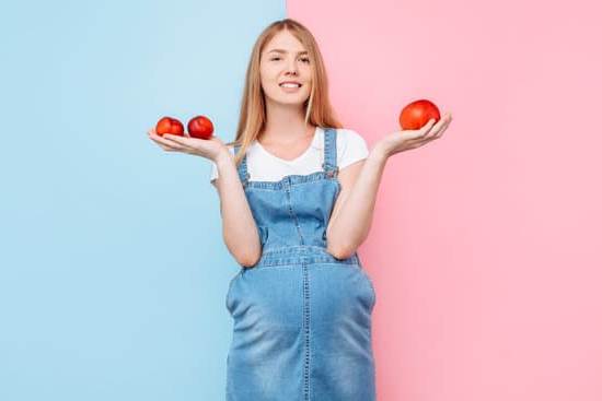 Good Nutrition Practices for Pregnancy Image: Good Nutrition Practices for Pregnancy - A balanced diet and prenatal supplements support maternal and fetal health