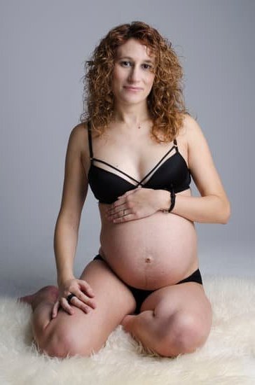Pregnancy Nutrition Guide in Hindi: Valuable dietary tips and recipes for expectant mothers