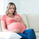 Optimal Nutrition for Improved Twin Pregnancy Outcome. Image: Ensuring optimal nutrition is crucial for improved twin pregnancy outcome