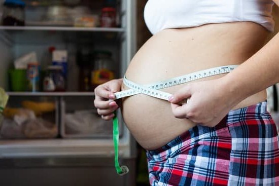 Nutrition for Healthy Pregnancy: Essential Foods and Vitamins for Expectant Mothers