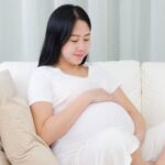 Symptoms of Pregnancy in First Month Early Pregnancy Symptoms: What to Expect in the First Month