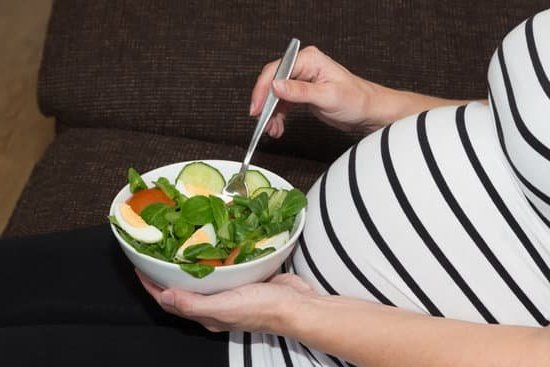 Can I Take a Pregnancy Test at Night CAN I TAKE A PREGNANCY TEST AT NIGHT: Recommended to use morning urine for accurate results