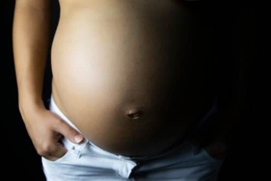 What Does Pregnancy Spotting Look Like Pregnancy spotting appears as light, pinkish discharge - What does pregnancy spotting look like