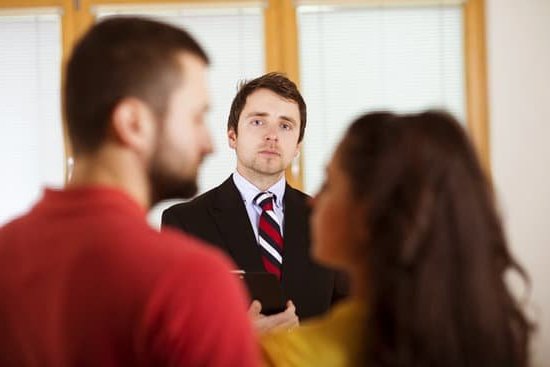 Pregnancy signs: swollen breasts, fatigue, nausea, missed period, positive test