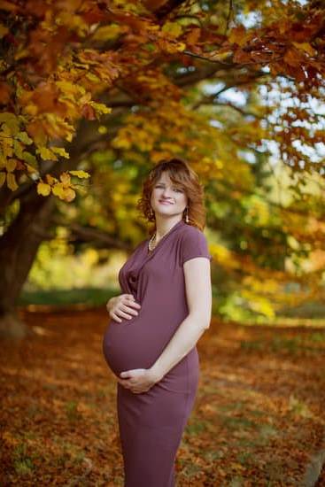 Creative announcement ideas for How to Announce Pregnancy to Family and Friends