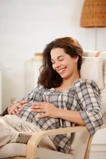 When do you start showing in pregnancy: tracking baby bump growth month by month