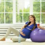 What Is a Sign of Pregnancy Early pregnancy symptoms such as missed period, nausea, and fatigue are signs of pregnancy