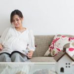 When Do You Start Showing During Pregnancy Expectant mother with visible baby bump