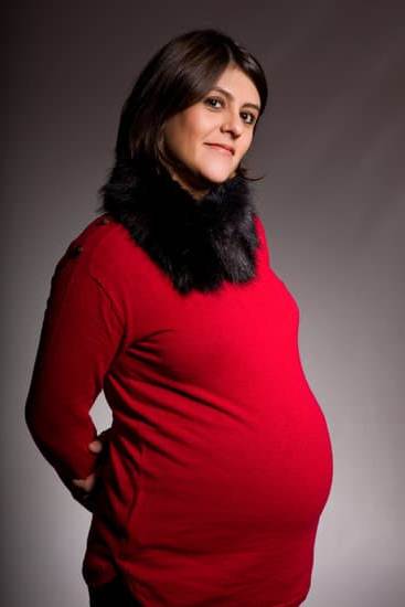 Beginning of colostrum in 2nd trimester