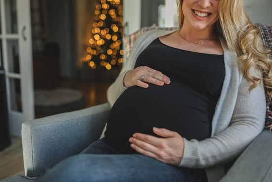 How Soon Can You Get Pregnancy Symptoms Early signs may appear within the first few weeks