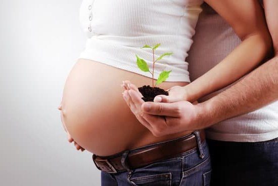 gradual thinning of the cervix before childbirth