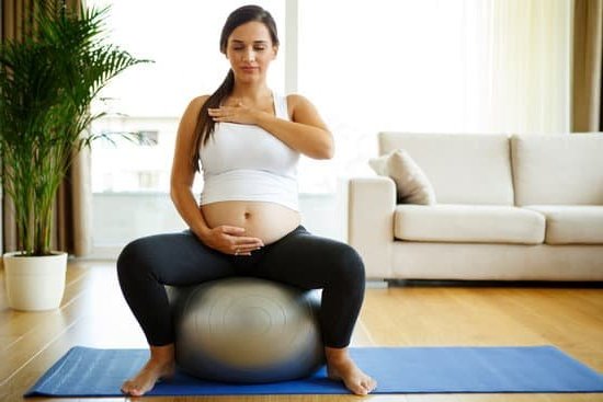 Quickly detect pregnancy with Clearblue. How soon will a pregnancy test read positive Find out here