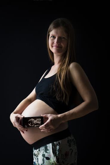 Are Pregnancies 10 Months ARE PREGNANCIES 10 MONTHS